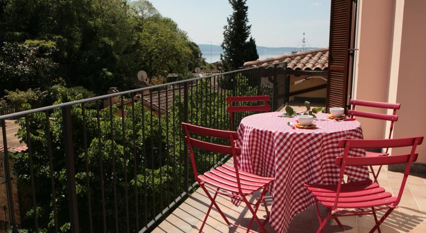 Relax In Piazzetta Casa E Appartamento Per Vacanze Trevignano Romano Habitación foto