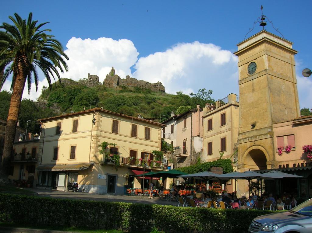 Relax In Piazzetta Casa E Appartamento Per Vacanze Trevignano Romano Exterior foto